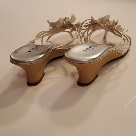 Italian made leather with butterflies 8.5 - Picture 3 of 4